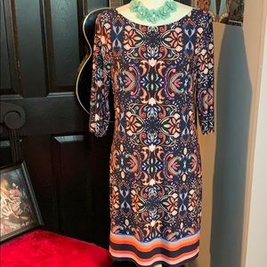 💜HP💜Vince Camuto Multicolor Shift Dress